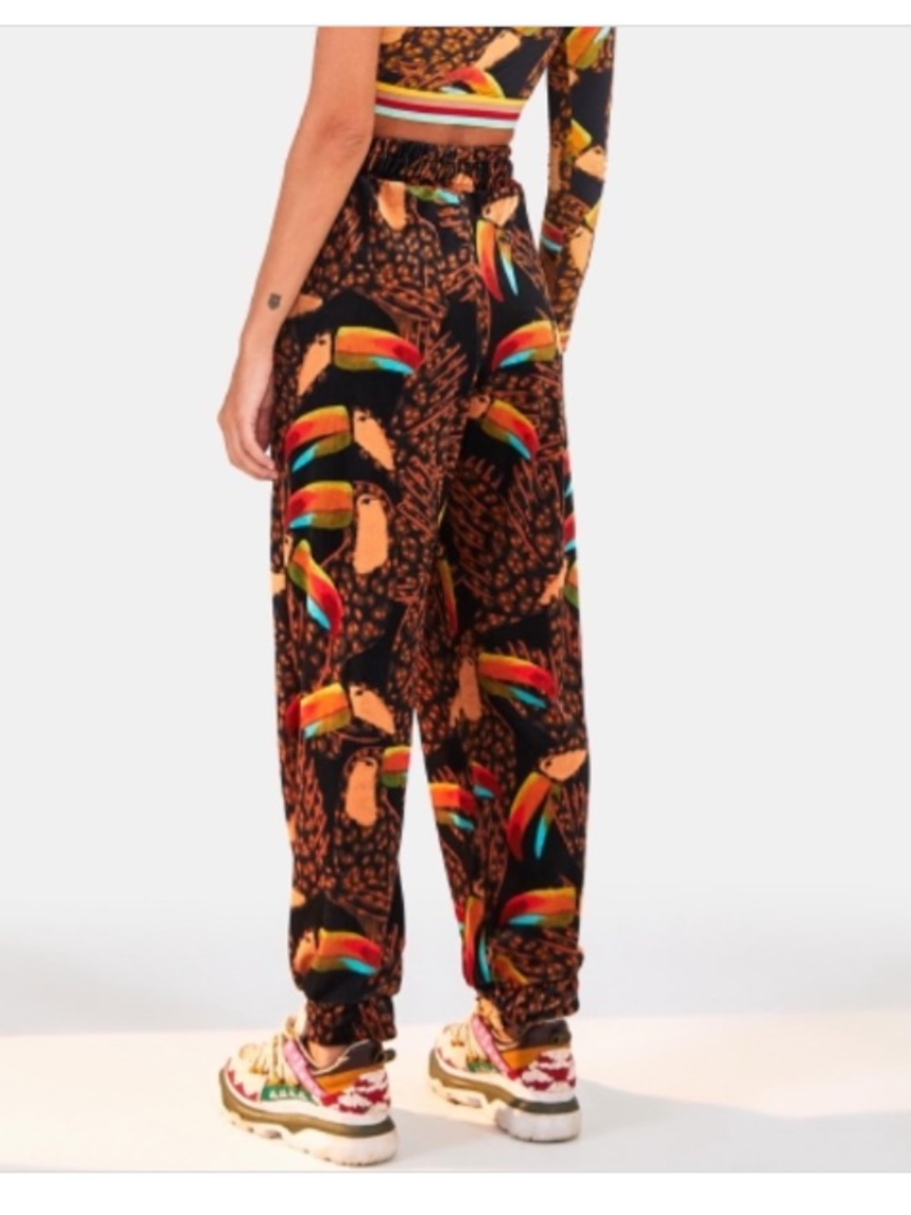 Farm Rio Velvet Joggers Size M - Picture 2 of 7
